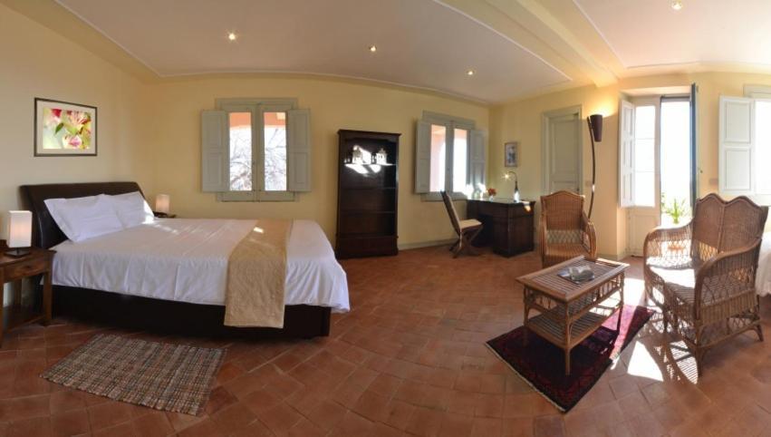 Palazzo Pozzillo Bed and Breakfast Buitenkant foto
